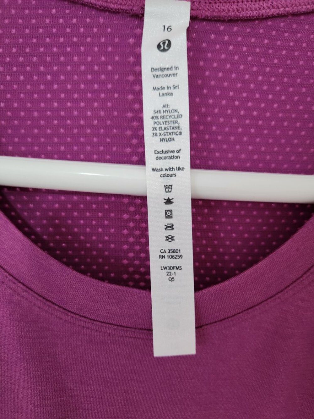 Lululemon swiftly tech short sleeve 2.0 NWT size 16 - Picture 4 of 5